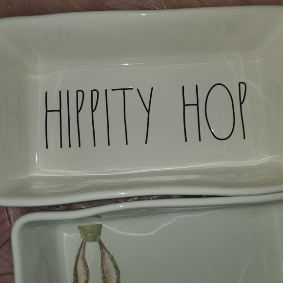 Rae dunn 4 easter items collection - Picture 3 of 4